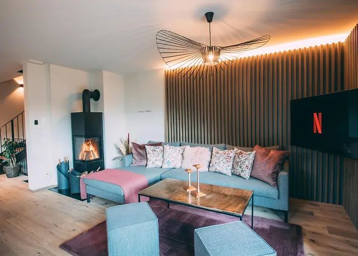 Boutique Chalets Alpi - Private Sauna & Cinema